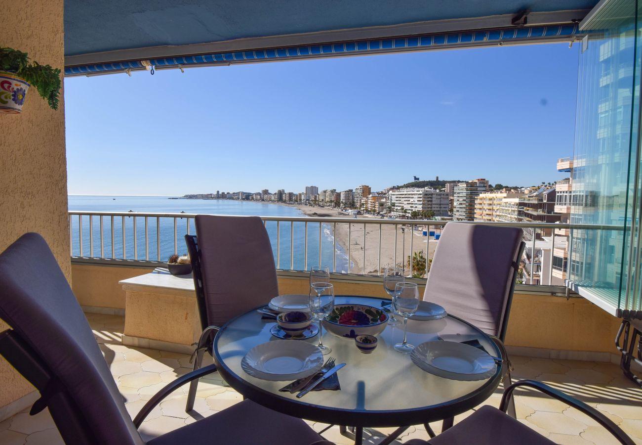 Apartamento en Fuengirola - Ref: 270 Apartamento en primera línea de playa en Torreblanca con impresionantes vistas al mar