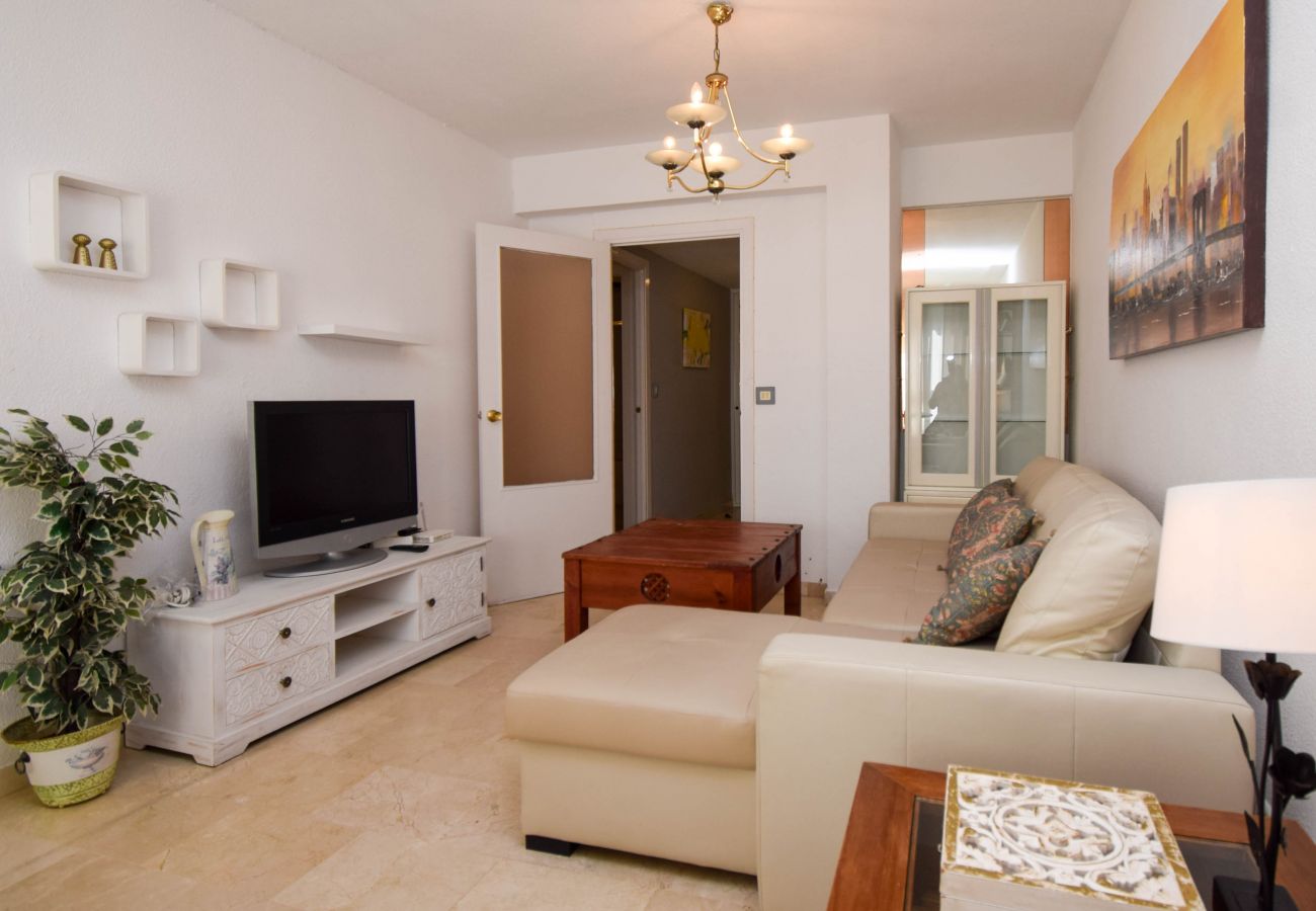 Apartamento en Fuengirola - Ref: 315 Apartamento urbano con piscina a 2 minutos de la playa