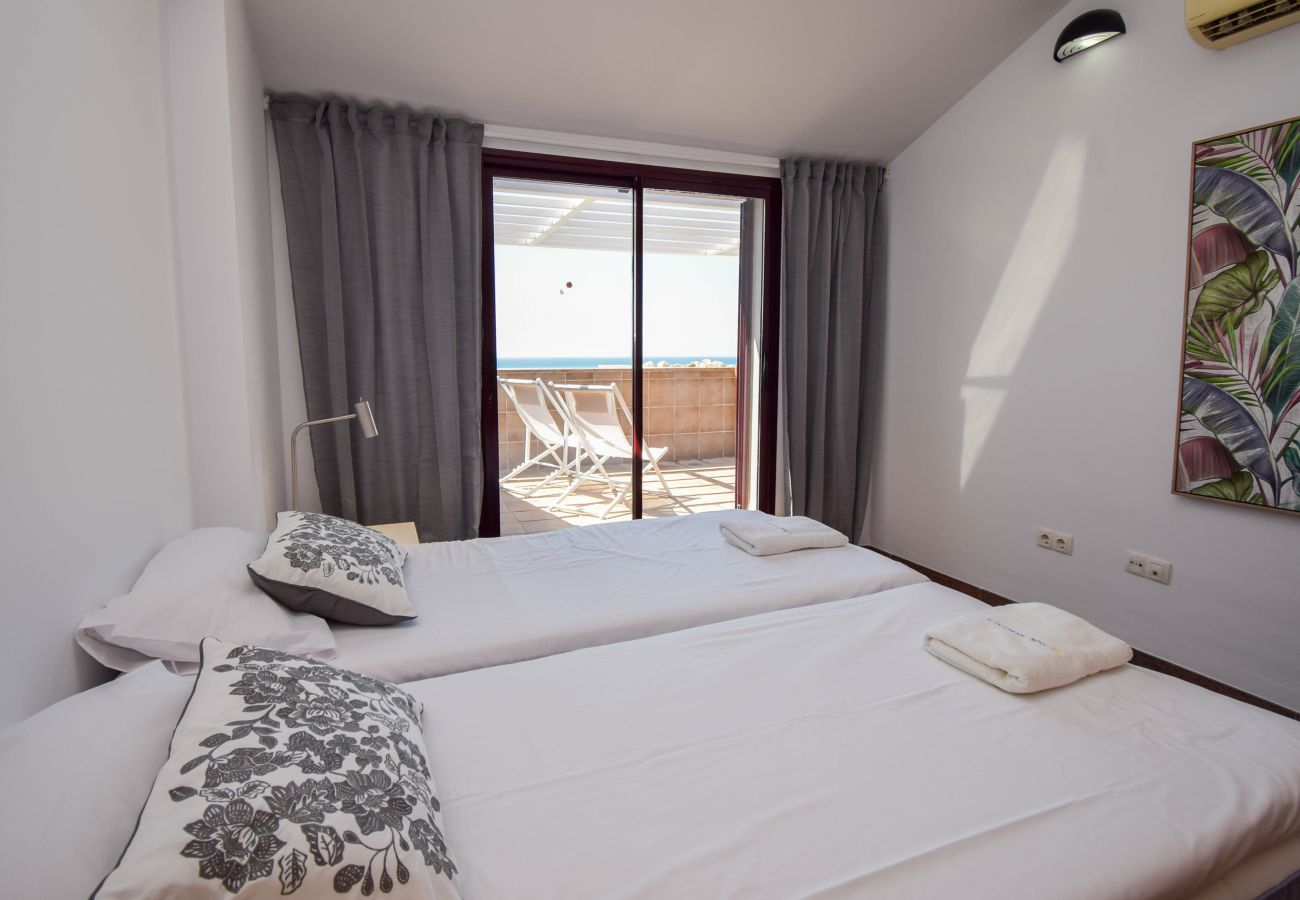 Apartamento en Fuengirola - Ref: 243  Amazing sea views - with Pool and Parking on the Beach 