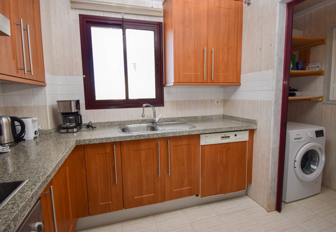 Apartamento en Fuengirola - Ref: 243  Amazing sea views - with Pool and Parking on the Beach 