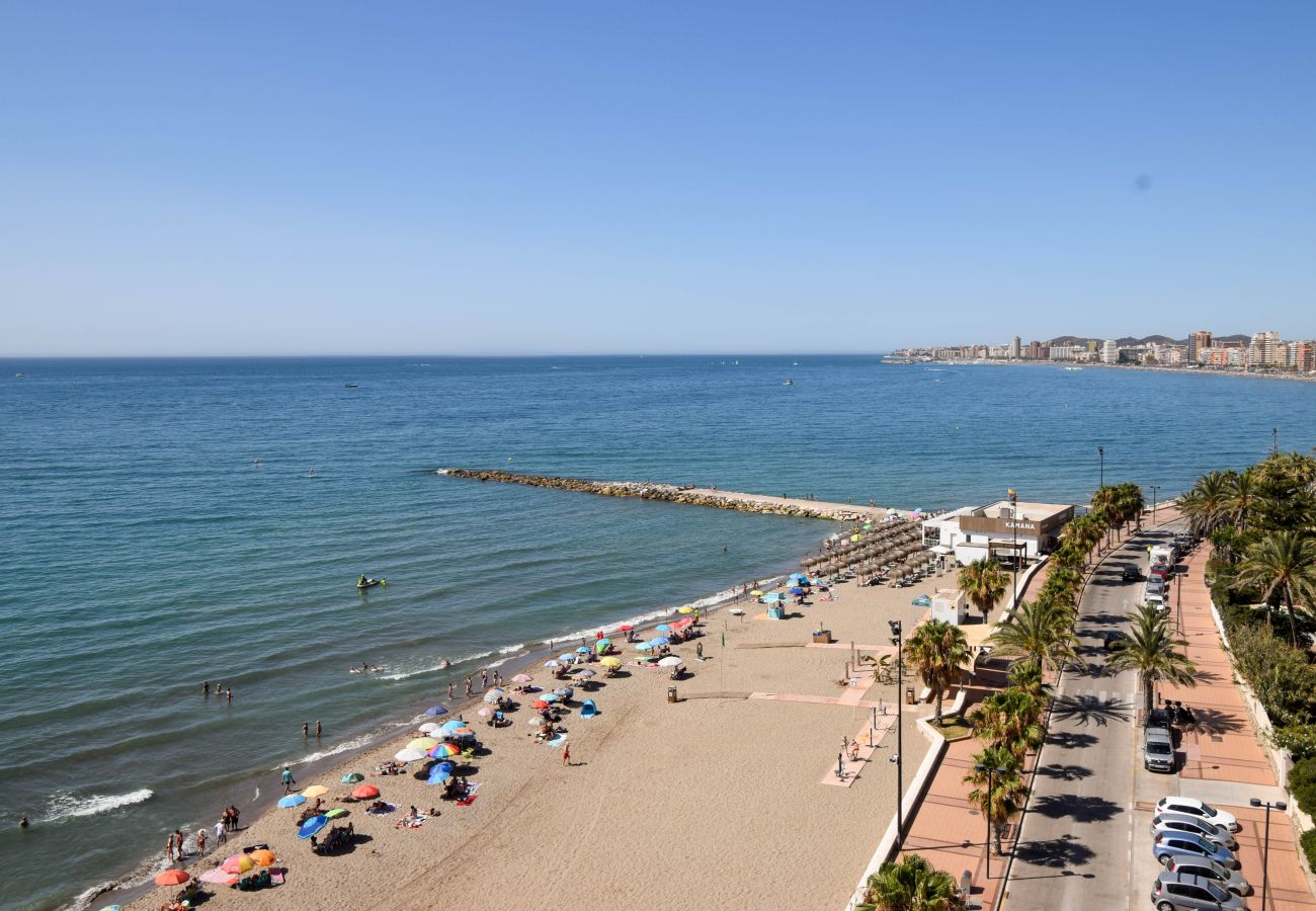 Apartamento en Fuengirola - Ref: 243  Amazing sea views - with Pool and Parking on the Beach 