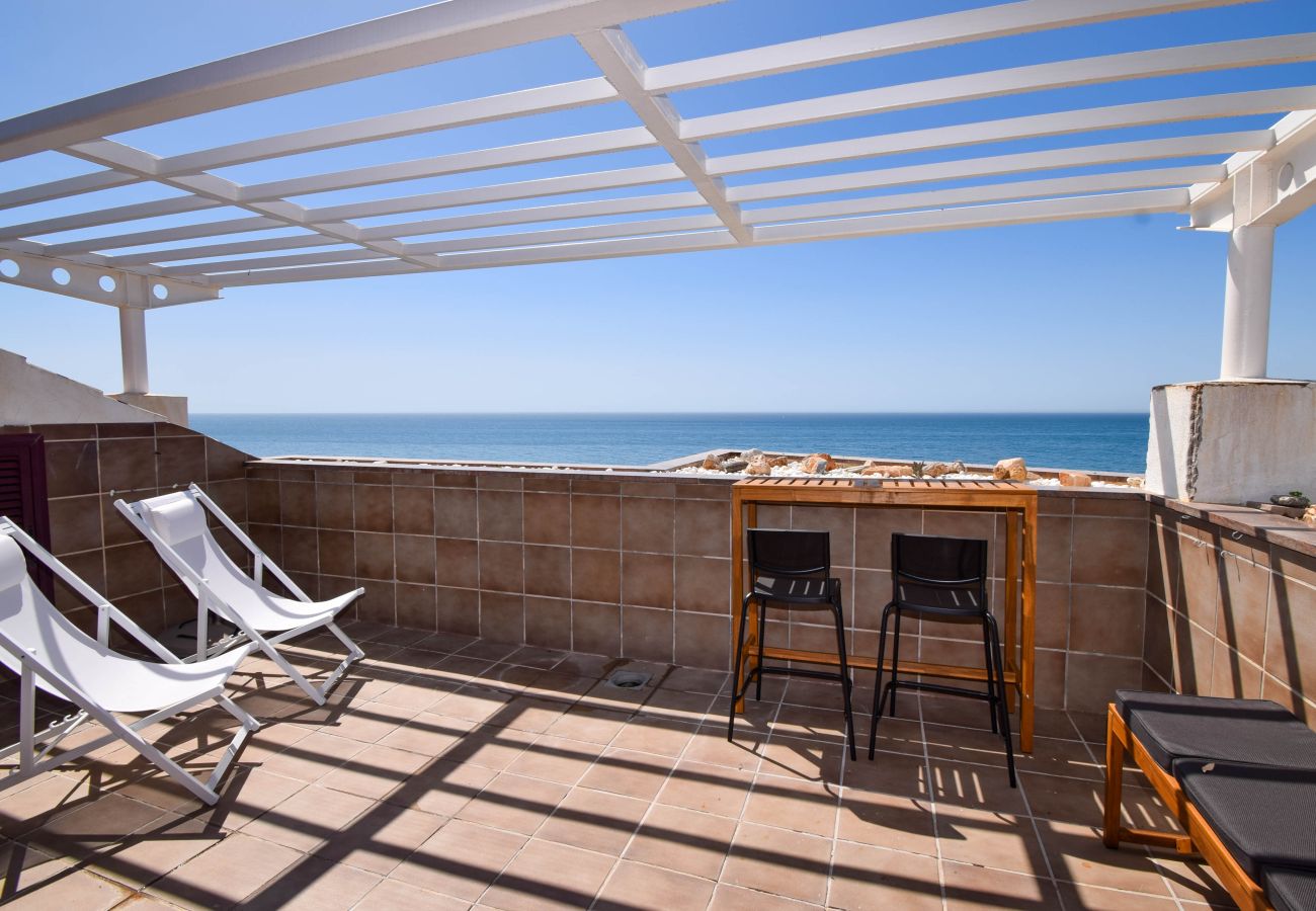 Apartamento en Fuengirola - Ref: 243  Amazing sea views - with Pool and Parking on the Beach 