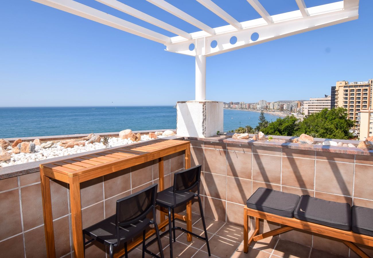 Apartamento en Fuengirola - Ref: 243  Amazing sea views - with Pool and Parking on the Beach 