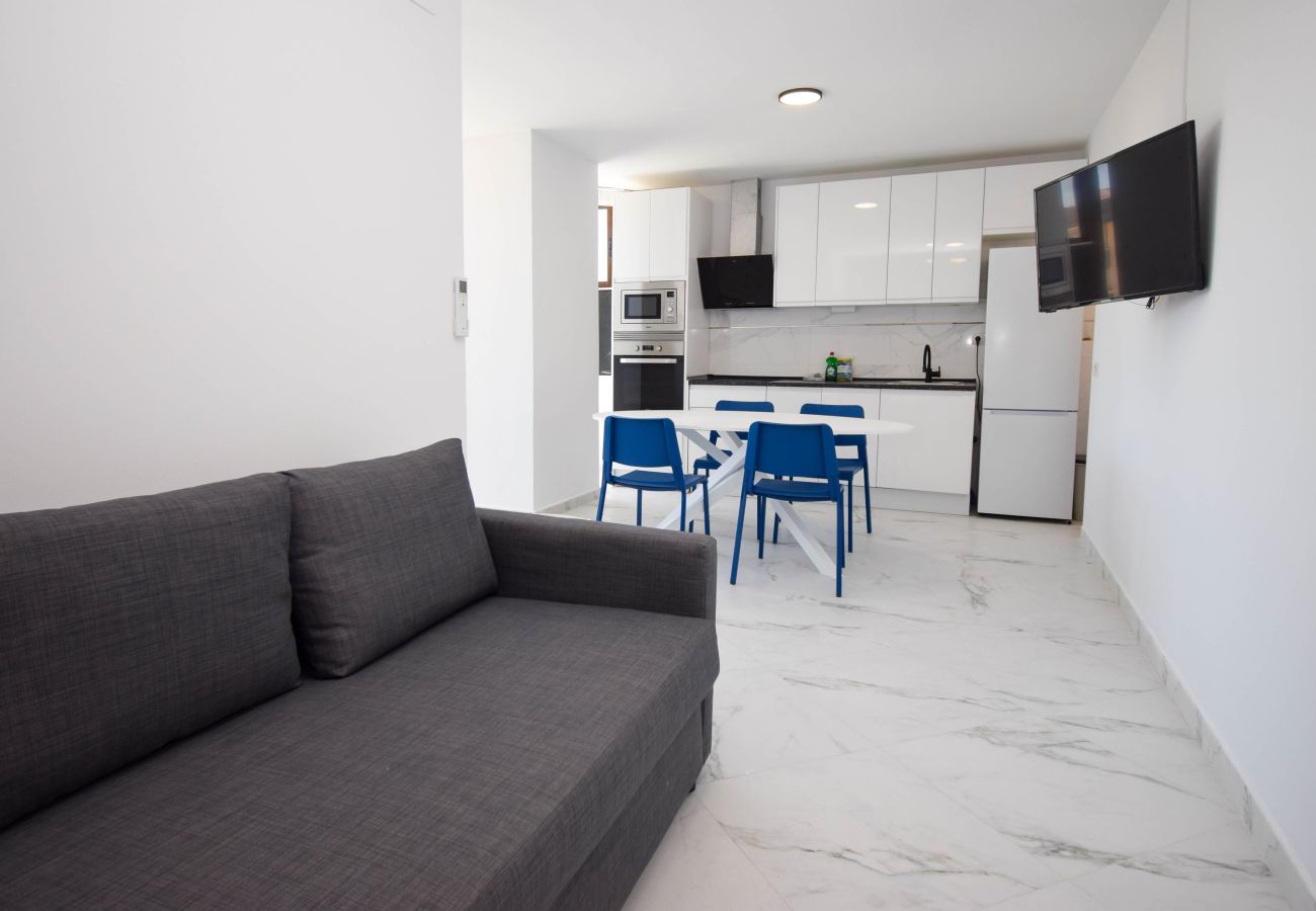 Apartamento en Fuengirola - Ref: 319 Moderno y céntrico apartamento de 1 dormitorio a pocos pasos de la playa en Fuengirola