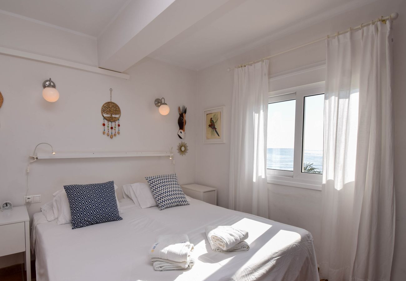 Apartamento en Fuengirola - Ref: 263 Apartamento con vistas al mar en segunda línea de playa en Torreblanca