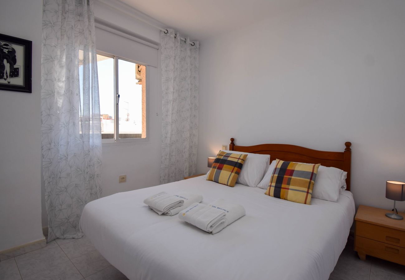 Apartamento en Fuengirola - Ref: 279 Apartamento en Los Boliches con amplio balcón y cerca de todos los servicios