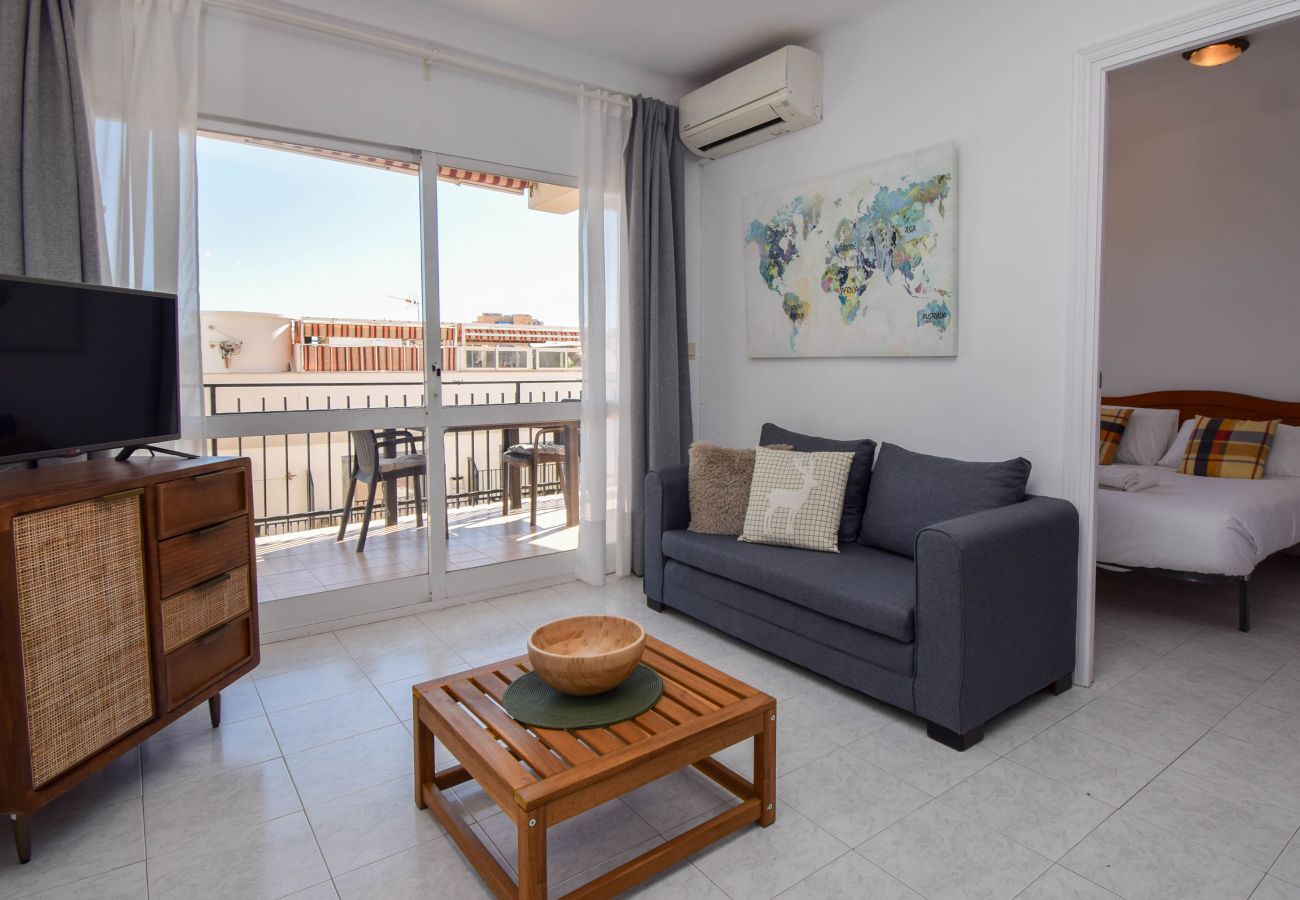 Apartamento en Fuengirola - Ref: 279 Apartamento en Los Boliches con amplio balcón y cerca de todos los servicios