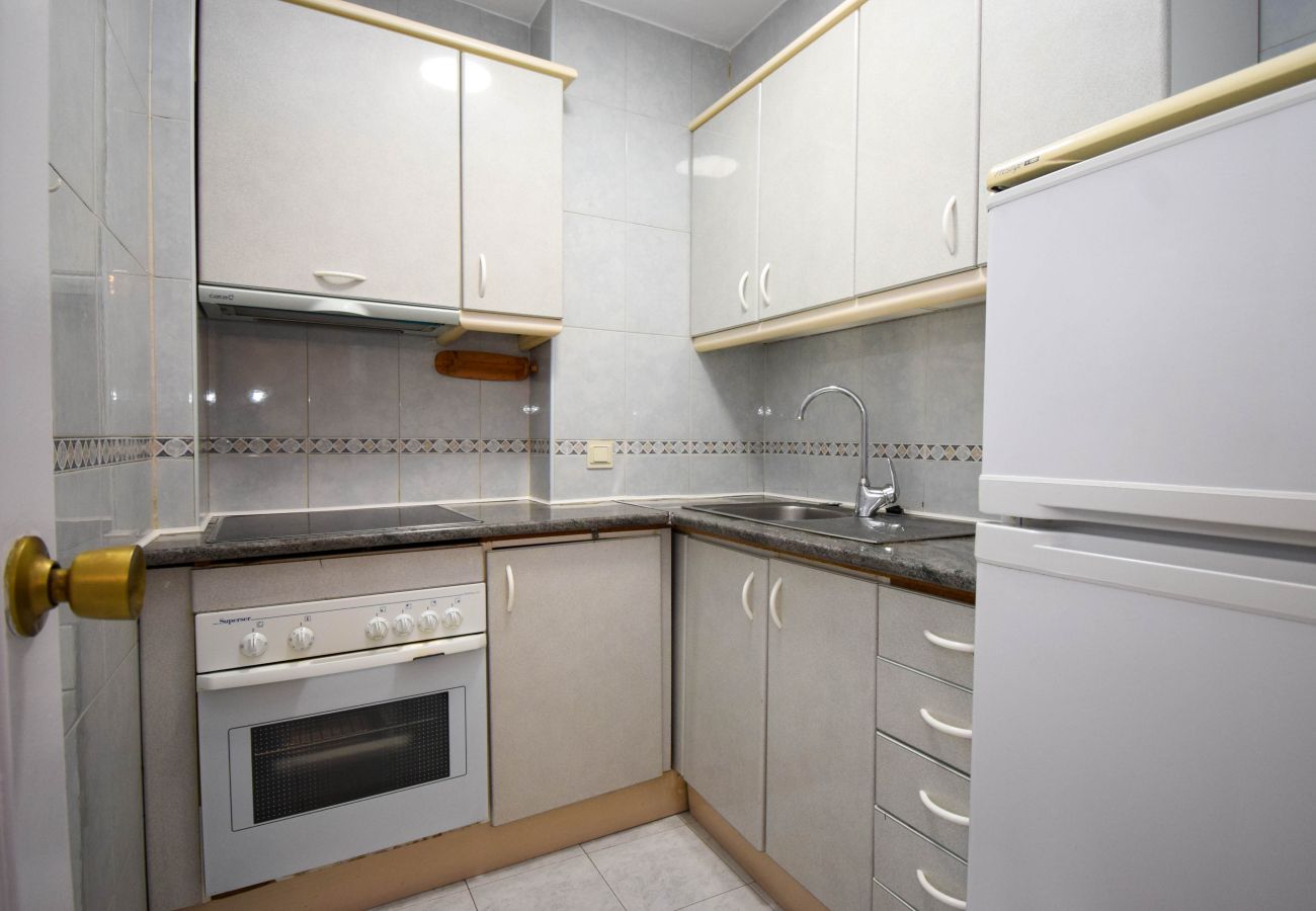 Apartamento en Fuengirola - Ref: 279 Apartamento en Los Boliches con amplio balcón y cerca de todos los servicios