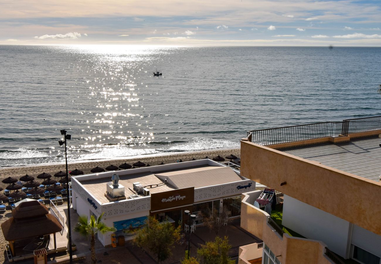 Apartment in Fuengirola - Ref: 227 Beach front apartment with pool and sea views in Torreblanca